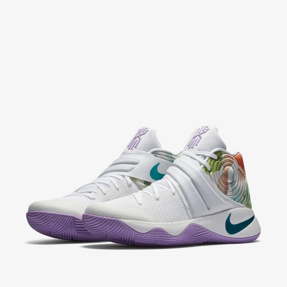 NIKE Kyrie 2 “Easter” sneakers, Men’s 7.5 only worn once!!! Excellent condition
